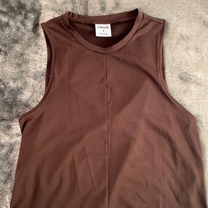 Gymshark X WHITNEY SIMMONS. Whitney Swing Tank- Cherry Chocolate